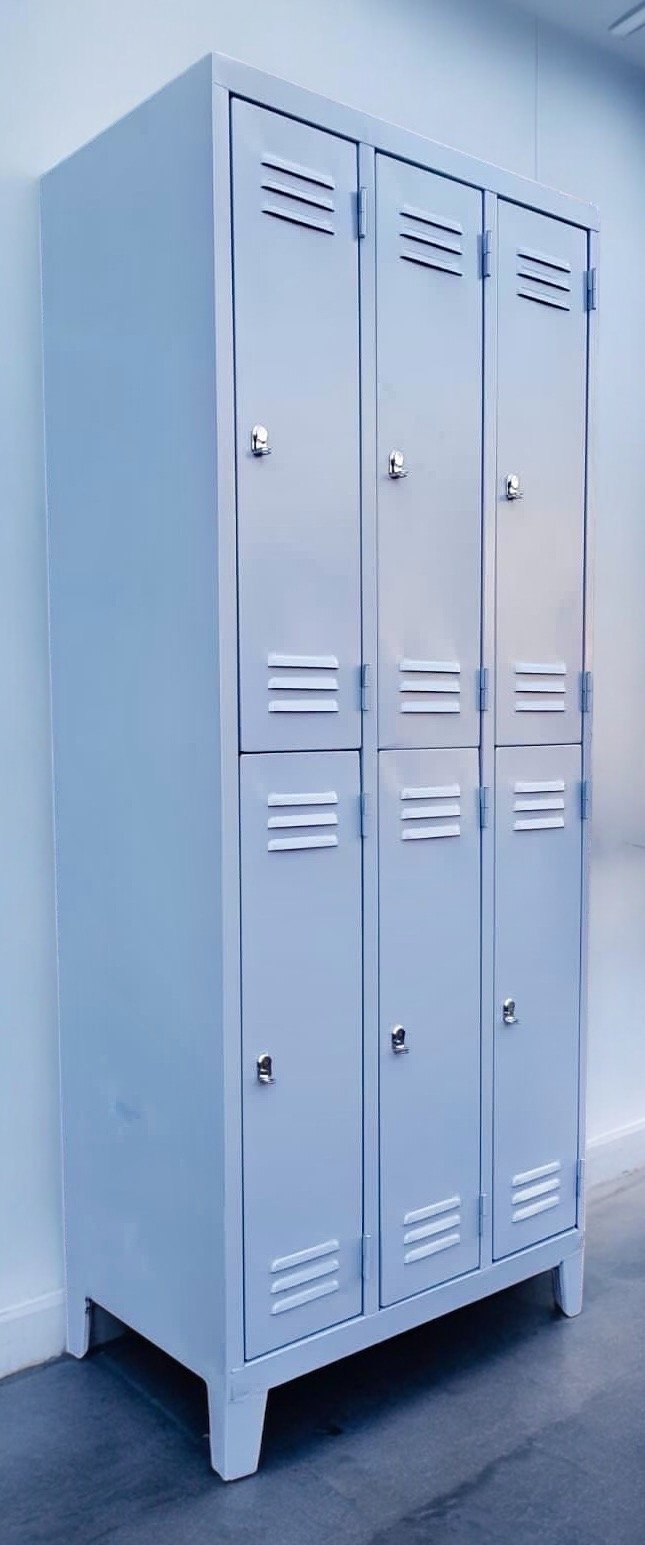 Guardarropas Metálico de Puertas Cortas Angostas