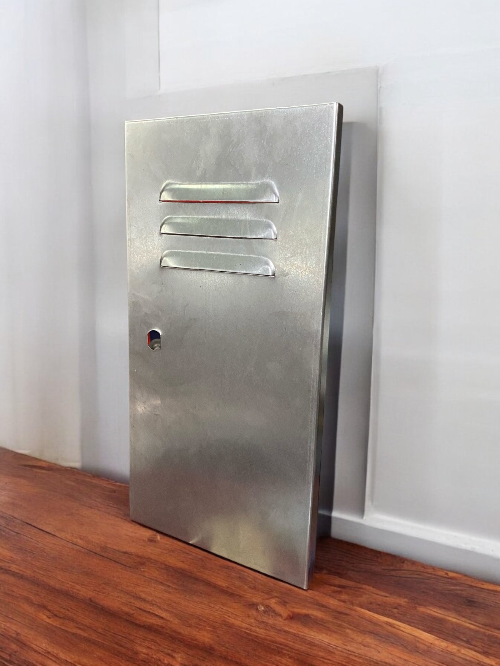 Puertas y Estantes para Lockers Angostos